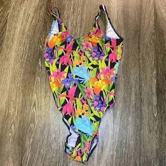 Womens 4 Item Swimsuit Bundle - S - Picture 12 of 14